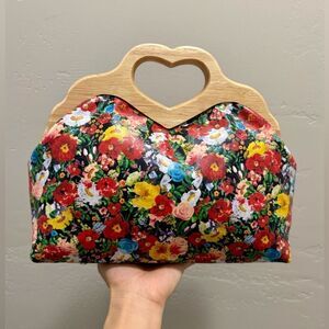 Large Genuine Leather Floral Printed with Chic Heart Shaped Wooden Frame Bag
